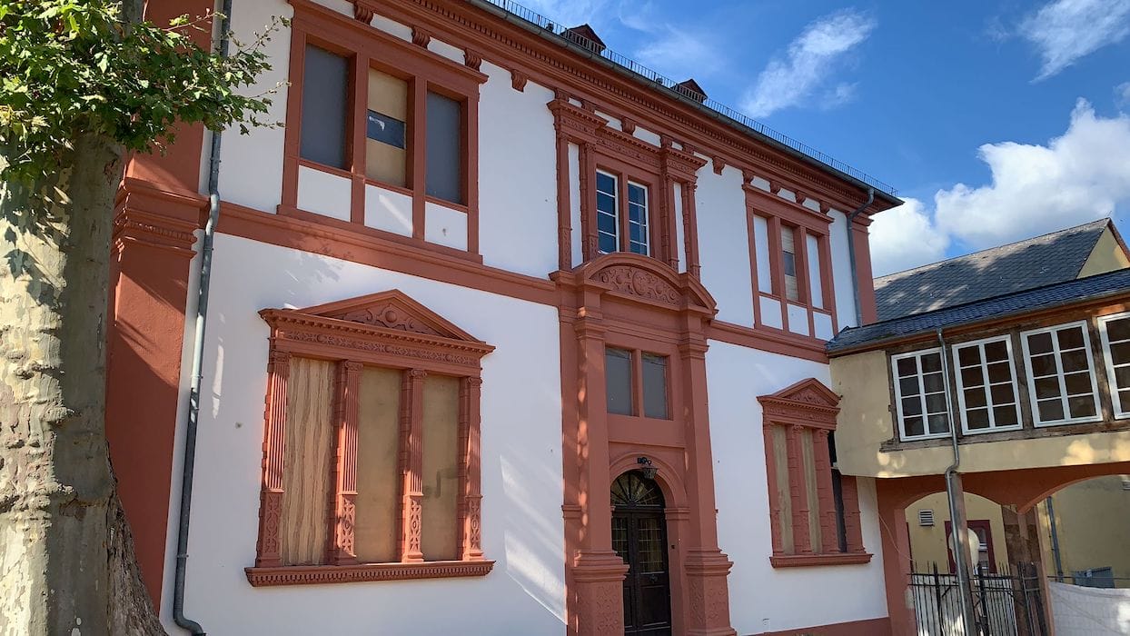 3e06ec6a-5f8d-42bd-ae48-a9dfe2adb55e